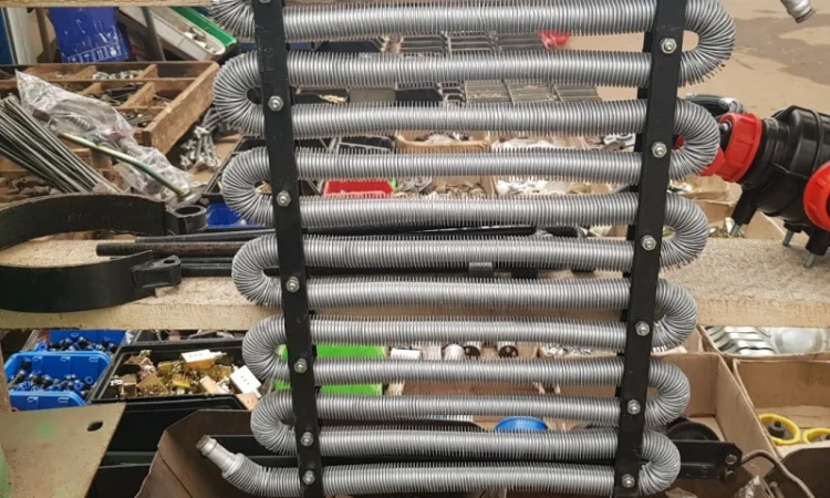 Радиатор масляный МТЗ-80, 82 (змейка) - фото № 1