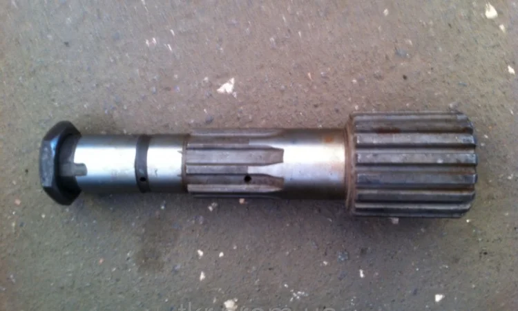 Вал первичный коробки раздаточной Т-150 - фото № 1