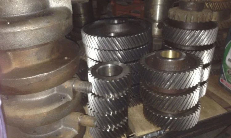 Запчасти к трактору ЮМЗ-6 - фото № 1