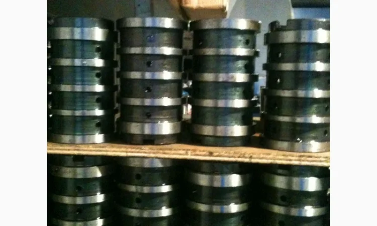 Втулка распределителя Т-150 - фото № 1