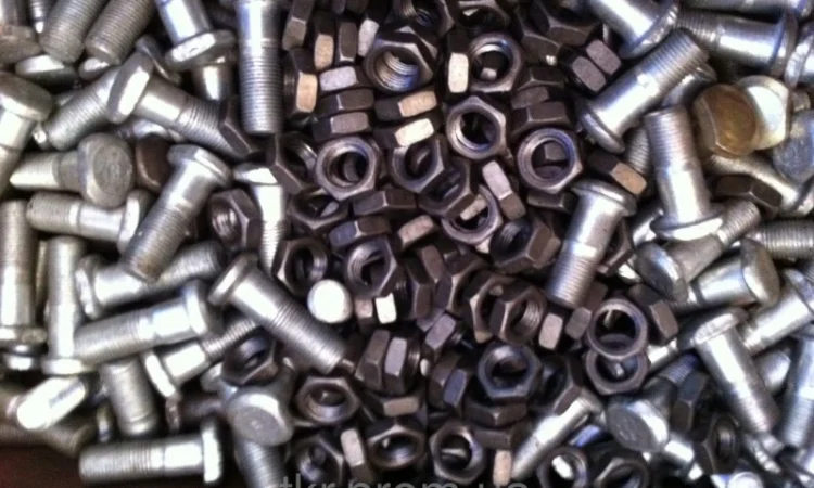 Болт кардана с гайкой Т-150 - фото № 1