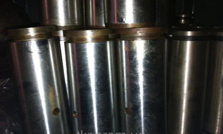 Ось вертикального шарнира Т-150 - фото № 2