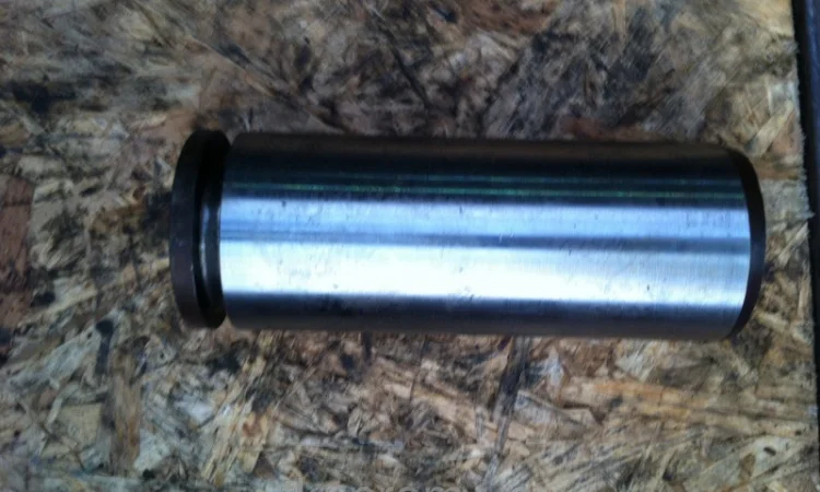 Ось вертикального шарнира Т-150 - фото № 3