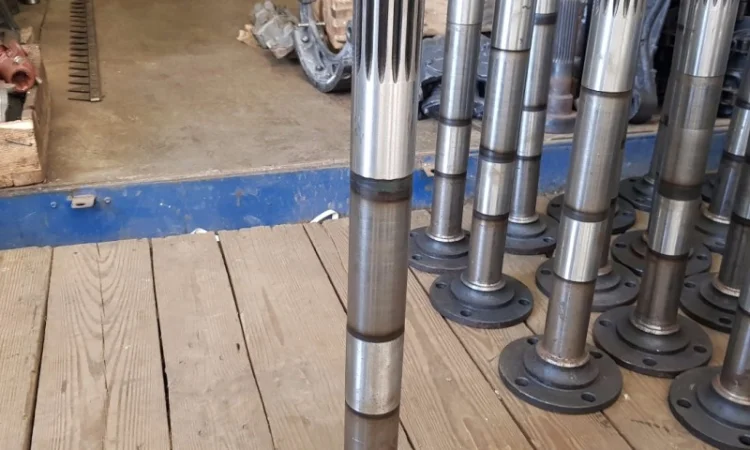 Вал кардана промежуточной опоры Т-150 - фото № 1