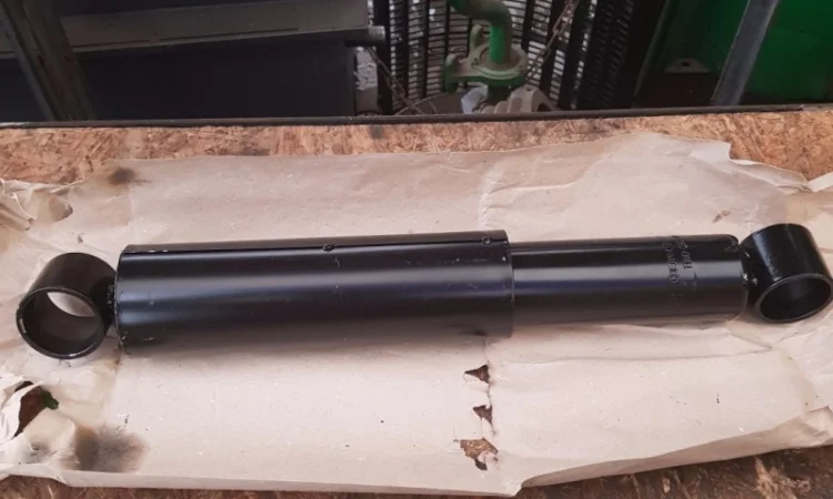 Амортизатор передней подвески Т-150К - фото № 1