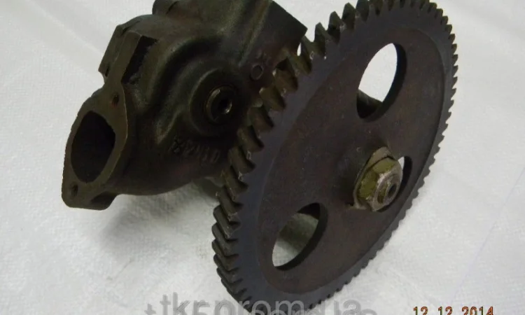 Насос масляный СМД-60 - фото № 1