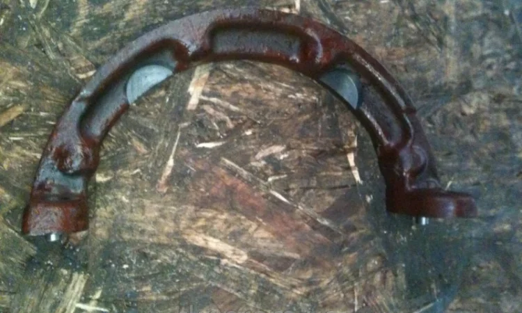 Опора картера масленного МТЗ д-240 - фото № 1