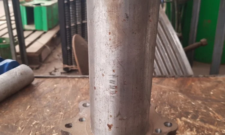 Труба шкворня МТЗ - фото № 1