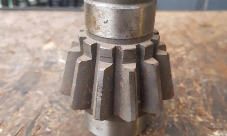 Шестерня редуктора конечной передачи МТЗ - фото № 1