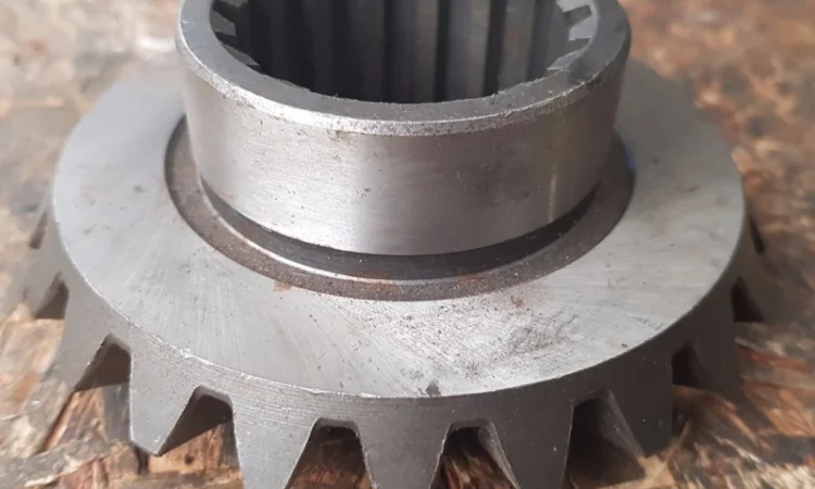 Шестерня полуосевая МТЗ-80 2403048 - фото № 1