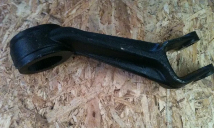 Рычаг навески левый МТЗ - фото № 1