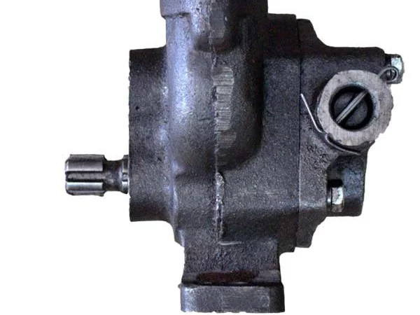 Масляный насос Д-65 ЮМЗ - фото № 1