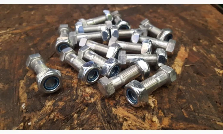 Болт МТЗ карданного вала с гайкой 52-2203012 - фото № 2