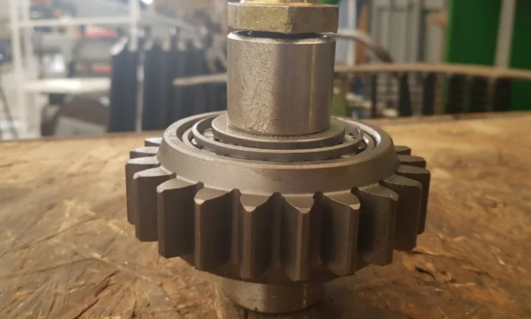 Шестерня МТЗ-80-950 ( в сборе ) раздатки промежуточная привода ПВМ (Z=22) 52-1802091 - фото № 1