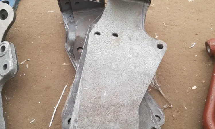 Кронштейн крепления насоса-дозатора ЮМЗ 45-3400030-В-03 - фото № 1