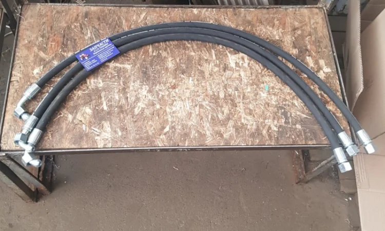 Рукав высокого давления РВД S24 (М20 х 1, 5) L-1, 0 м с углом 90 градусов Н.036.83 - фото № 1