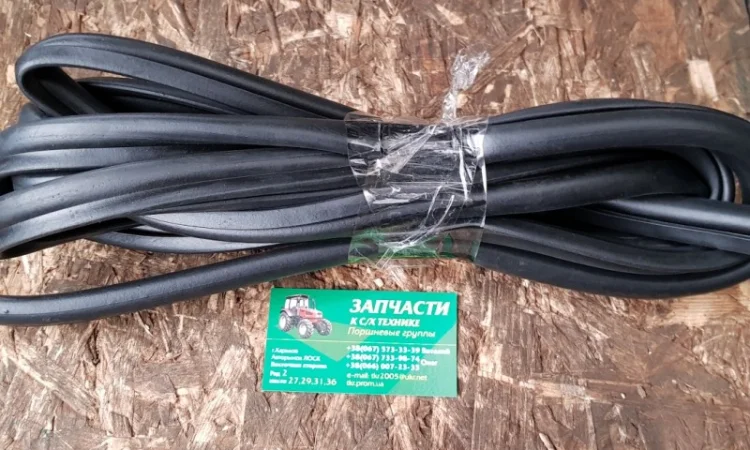 Уплотнитель резиновый дверей МТЗ - фото № 1