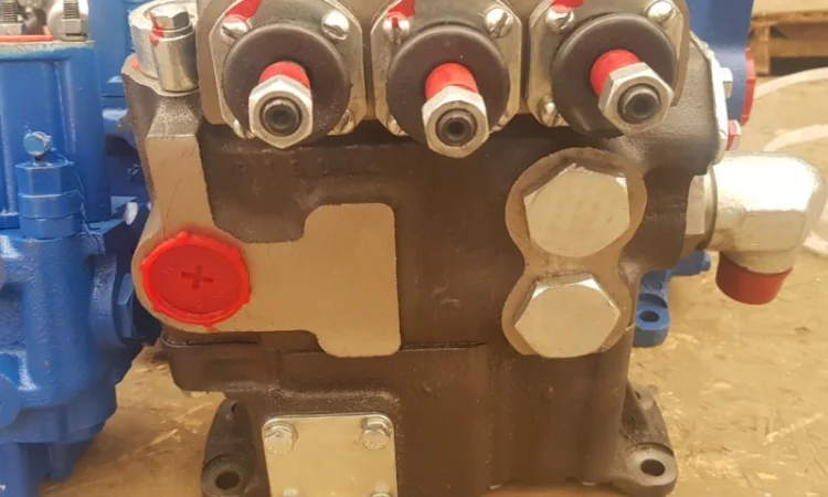 Гидрораспределитель Р160-3/1-222, Р160-3/1-111-10, Р-160-3/1-111 - фото № 1