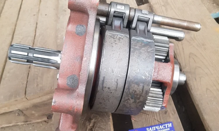 Крышка ВОМ МТЗ в сборе нового образца 8шлиц (производство БЗТДиА) 80-4202020-А - фото № 2