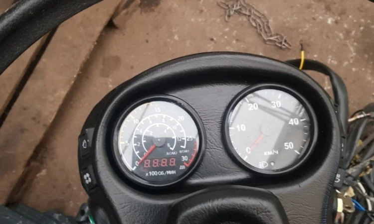 Колонка регулируемая (откидная, ламанная) Т-150 в сборе - фото № 3