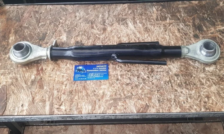 Тяга центральная (винт) навески трактора Т-25 (А25.56.052) - фото № 1