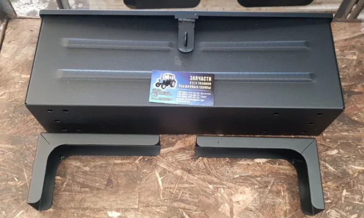 Ящик инструментальный МТЗ (в сборе) 70-3919110 - фото № 1