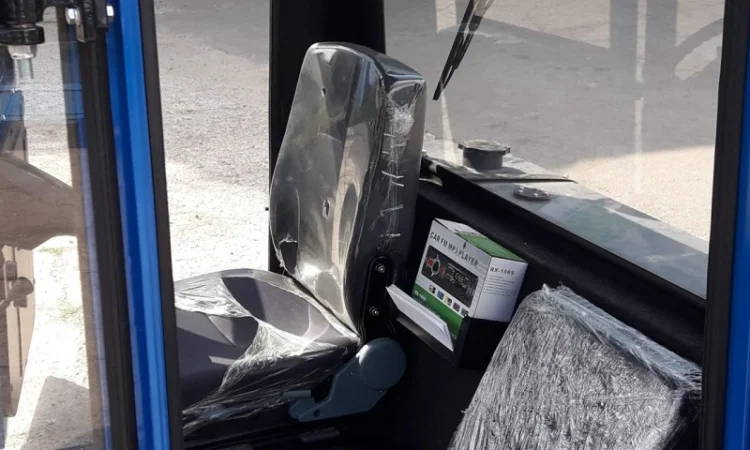 Кабина трактора Т-150К полнокомплектная и облицовка - фото № 3