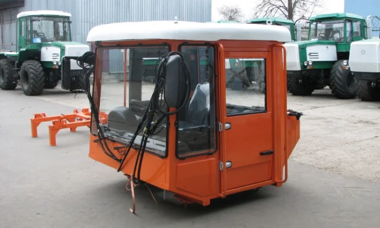 Кабина трактора Кировец К-700 - фото № 3