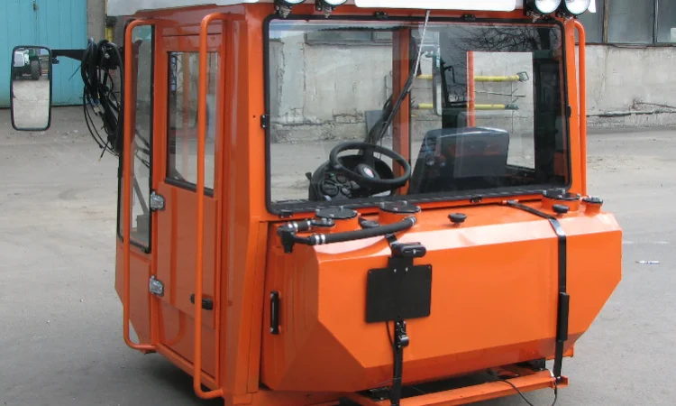 Кабина трактора Кировец К-700 - фото № 1