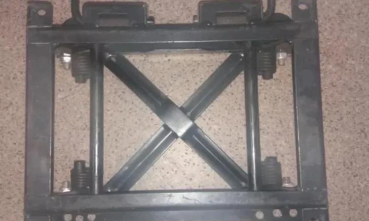 Подвеска сиденья кабины для тракторов Т-150К, МТЗ, мини тракторов - фото № 2