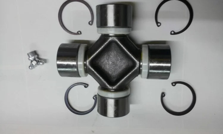 Крестовина приводного вала IVECO OE 42532346 C.E.I 133.121 - фото № 1