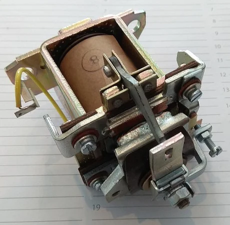 9901004370; 341905010; 443930159740 Реле стартера - фото № 1