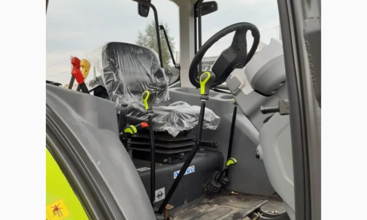 Трактор ZOOMLION RH1104 с кондиционером - фото № 4