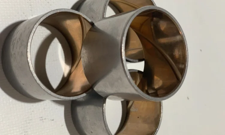 Втулка CLAAS 0011337720 - фото № 1