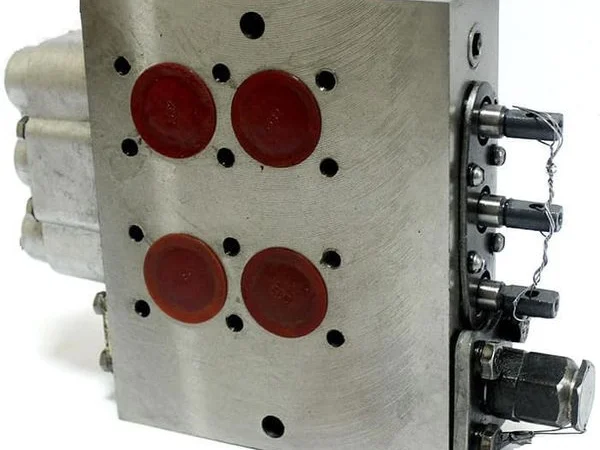 Гідророзподільник Р-100 на екскаватор - фото № 1