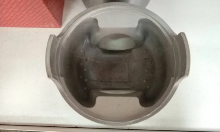 Запчасти двигателя MAHLE для экскаваторов Hitachi, JCB склад г. Киев - фото № 3