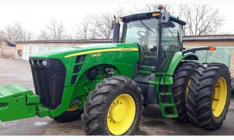 Капот для трактора Джон Дир JOHN DEERE 8130, 8230, 8330, 8430, 8530 (или ремонт капота) - фото № 1