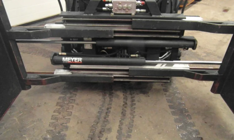 Захват для вилочного погрузчика Meyer 3-0302K, захват для коробов, бытовой техники бу - фото № 2