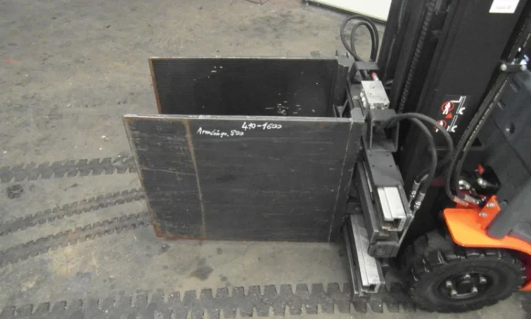 Захват для вилочного погрузчика Meyer 3-0302K, захват для коробов, бытовой техники бу - фото № 4