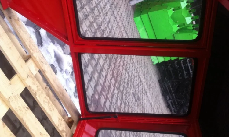 Кабіна Т-25 кабина Т-25 Польща - фото № 3