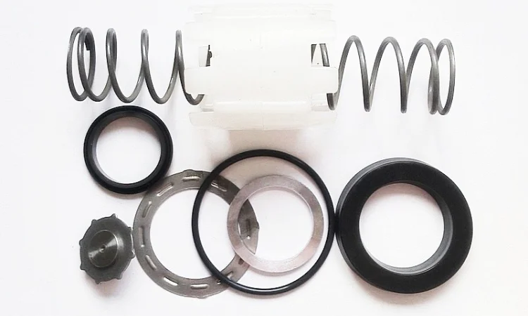 Ремкомплект главного тормозного цилиндра с сервомотором Stalowa Wola L-34 - фото № 1