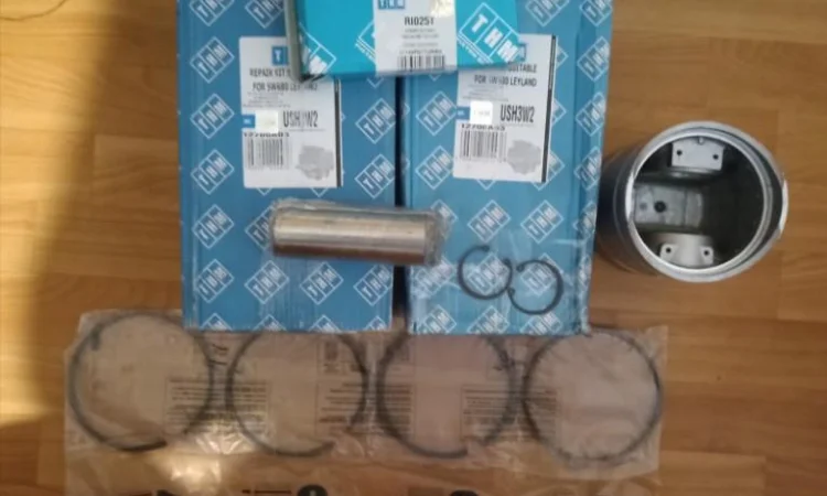 Поршень, плець, поршневі кільця двигуна SW 680 - фото № 1