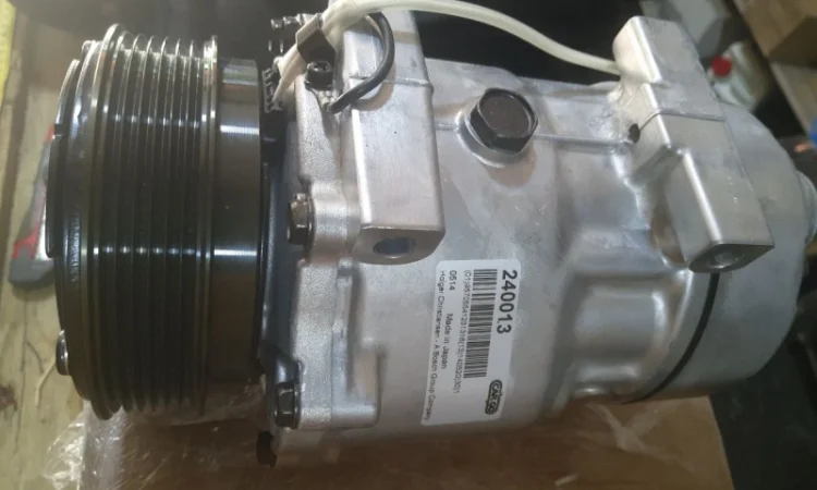 Компресор кондиціонера Renault Scenic 1996-2003 рр. Японія - фото № 1