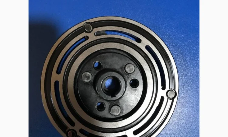 Пластина зчеплення кондиціонера Audi Seat Skoda Volkswagen - фото № 1