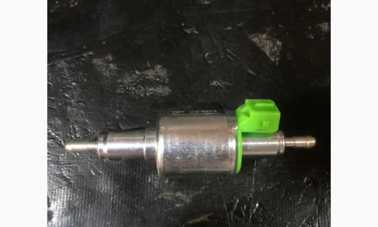 Топливный насос автономного отопителя китайского производства 2-5 кВт 12В 22мл - фото № 2