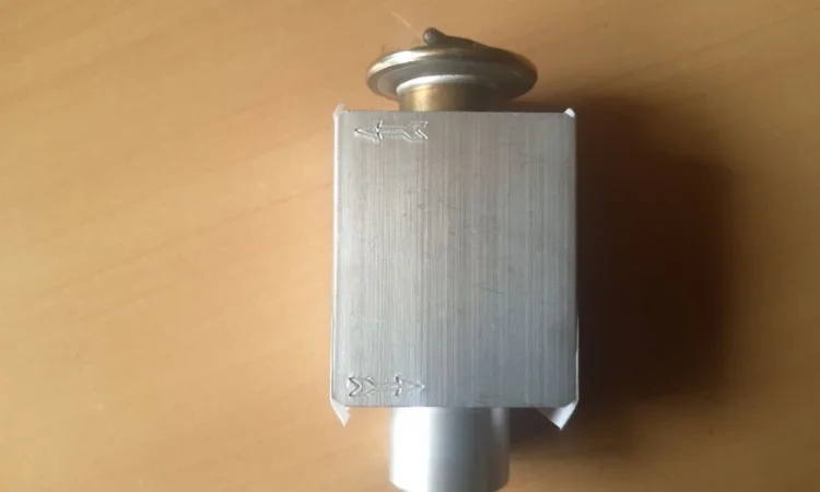 Розширювальний клапан кондиціонера Volkswagen BMW та Mercedes - фото № 5