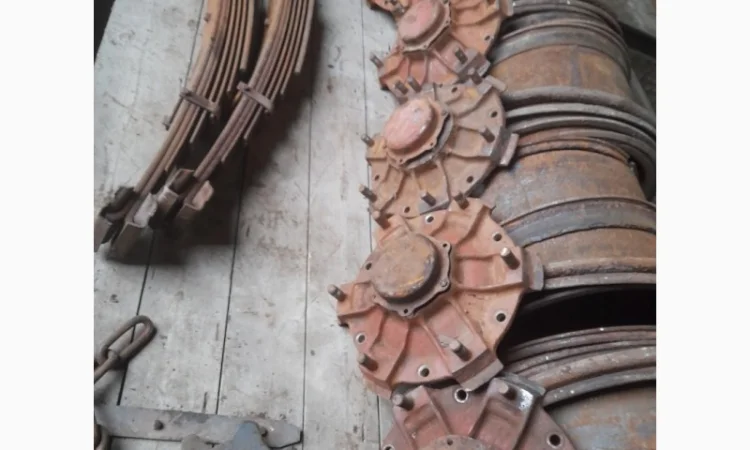 Продам для тракторного причепа 2ПТС-9 ступиці в зборі з підшипниками - фото № 1