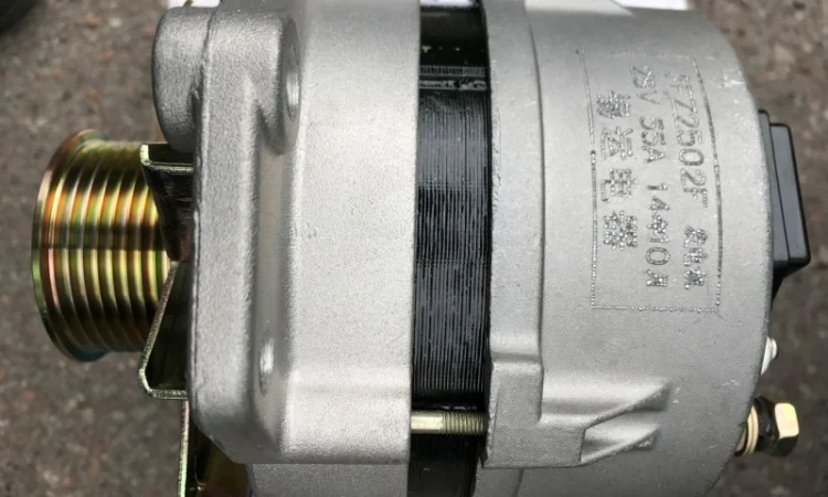 612600090206D генератор 28V, 55A - фото № 1