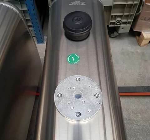 Бак гидравлический (гидробак) закабинный 150 л алюминиевый (50х31х100) - фото № 3