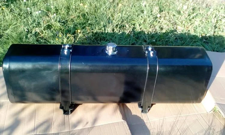 Бак гидравлический (гидробак) закабинный 180 л железный (49х34х110) - фото № 1